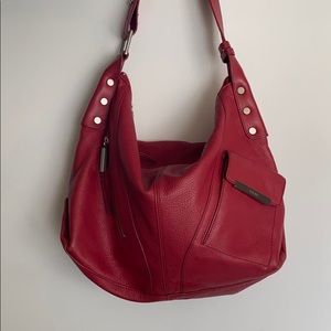 Perlina Red Shoulder Bag- pebble soft